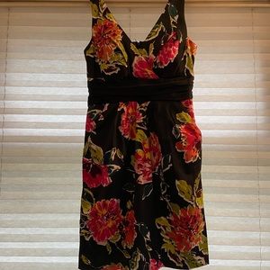 Flowery dress mid thigh